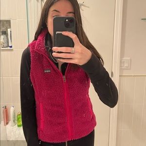 Patagonia reversible pink and hunter green vest XS